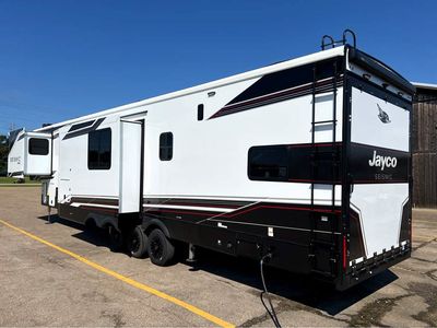 2026 Jayco Seismic - Photo 3