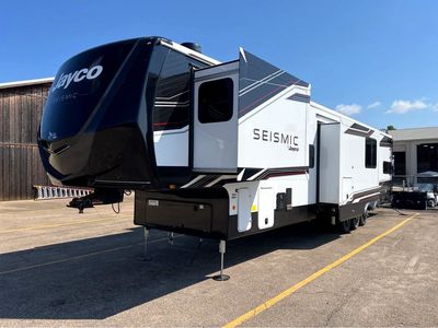 2026 Jayco Seismic - Photo 2