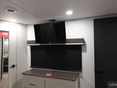 2026 Grand Design Influence - Photo 12