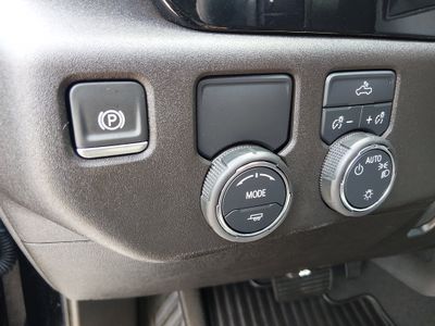 2025 Chevrolet Silverado 1500 — photo 13 view