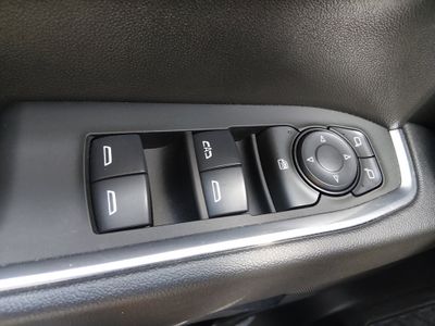 2025 Chevrolet Silverado 1500 — photo 18 view