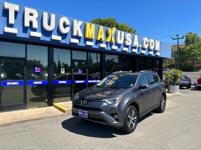 2017 Toyota RAV4 - Photo 1