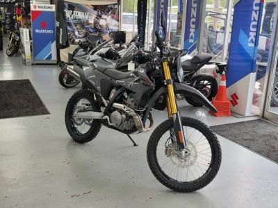 2025 Suzuki DR-Z4S — front three-quarter view