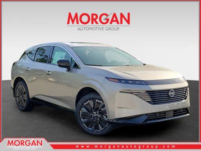 2026 Nissan Murano Platinum in Gold — front three-quarter view