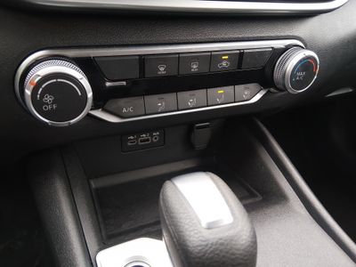 2025 Nissan Altima - Photo 17