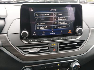 2025 Nissan Altima - Photo 23