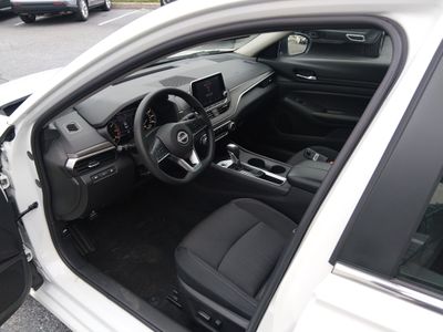 2025 Nissan Altima - Photo 12