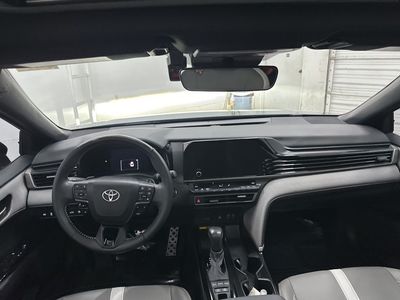 2025 Toyota Camry — photo 19 view