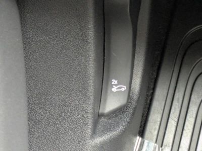 2025 BMW X7 — photo 34 view