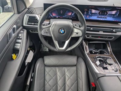 2025 BMW X7 — photo 16 view
