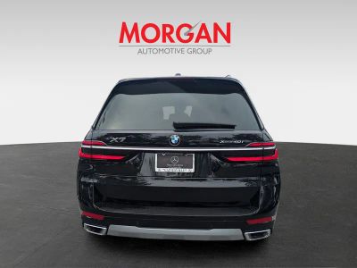 2025 BMW X7 — detail view