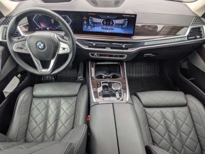 2025 BMW X7 — photo 15 view