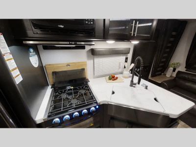 2022 Forest River RV Cherokee Grey Wolf - Photo 4