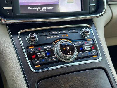 2018 Lincoln Continental — photo 32 view