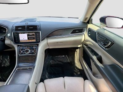 2018 Lincoln Continental — photo 17 view