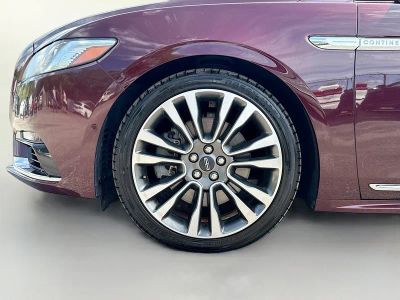 2018 Lincoln Continental — photo 40 view