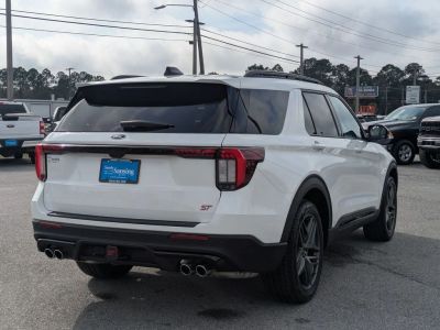 2025 Ford Explorer - Photo 5