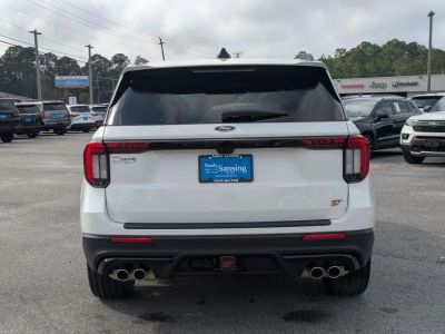 2025 Ford Explorer - Photo 4