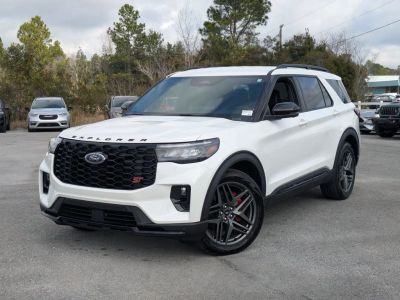 2025 Ford Explorer - Photo 1