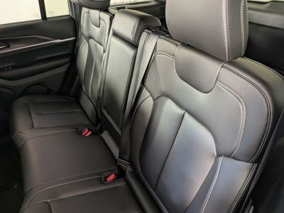 2025 Jeep Grand Cherokee - Photo 12