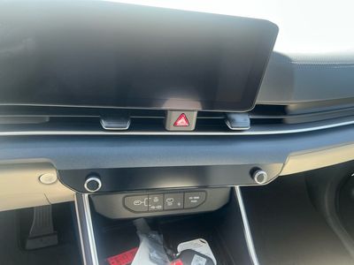 2026 Kia Carnival — photo 12 view