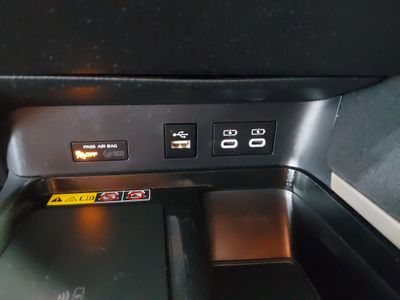 2025 Toyota Camry — photo 19 view