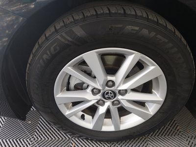 2025 Toyota Camry — photo 10 view