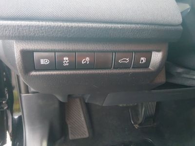 2025 Toyota Camry — photo 13 view
