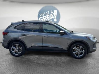 2025 Ford Escape — side profile view
