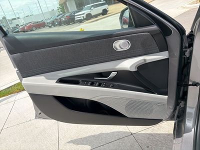 2026 Hyundai Elantra — photo 31 view
