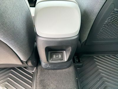 2026 Hyundai Elantra — photo 15 view