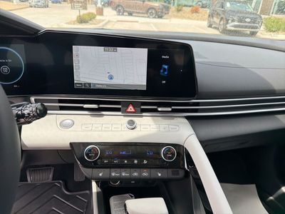 2026 Hyundai Elantra — photo 25 view