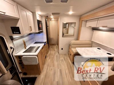 2026 Thor Motor Coach Four Winds - Photo 10