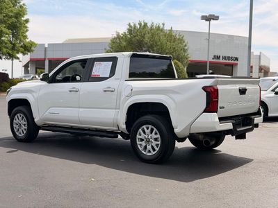 2024 Toyota Tacoma SR5 Double Cab — photo 11 view
