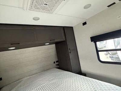 2026 Venture RV STRATUS - Photo 16