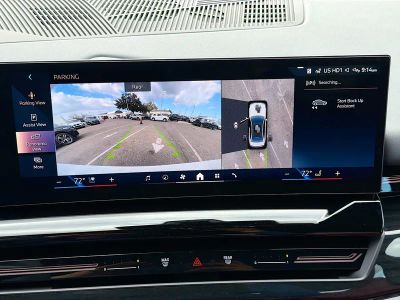 2026 BMW 5 Series — photo 34 view