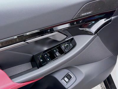 2026 BMW 5 Series — photo 23 view