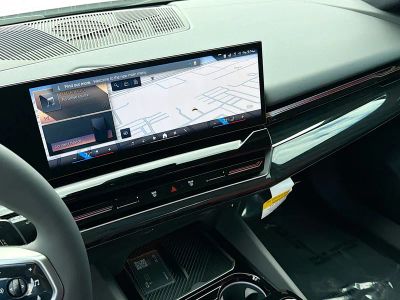 2026 BMW 5 Series — photo 28 view