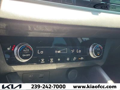 2023 Mitsubishi Outlander — photo 21 view