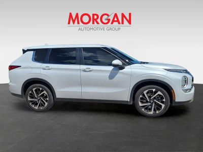 2023 Mitsubishi Outlander — side profile view