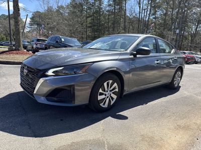 2025 Nissan Altima - Photo 3