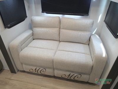 2026 Forest River RV Rockwood Ultra Lite — photo 44 view