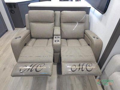 2026 Forest River RV Rockwood Ultra Lite — photo 41 view