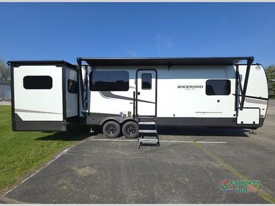 2026 Forest River RV Rockwood Ultra Lite — photo 8 view