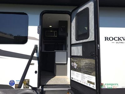 2026 Forest River RV Rockwood Ultra Lite — photo 14 view