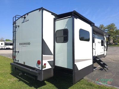 2026 Forest River RV Rockwood Ultra Lite — photo 7 view