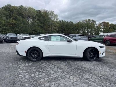2026 Ford Mustang - Photo 2