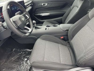 2026 Ford Mustang - Photo 18