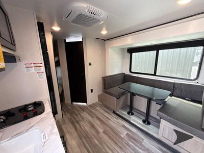 2026 Jayco Jay Flight SLX - Photo 14
