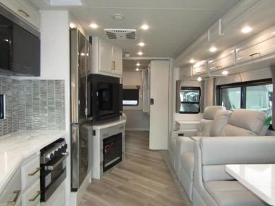 2026 Fleetwood BOUNDER - Photo 5